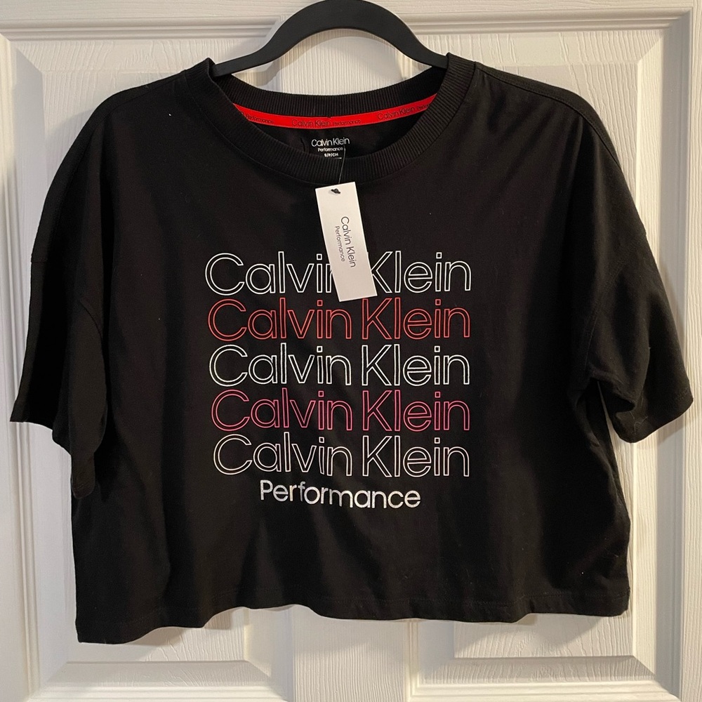 Calvin Klein Women’s Performance Crop Top